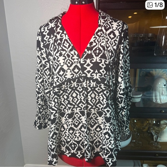 Umgee Tops - Umgee Black White Ikat Print Empire Waist Tunic Top L